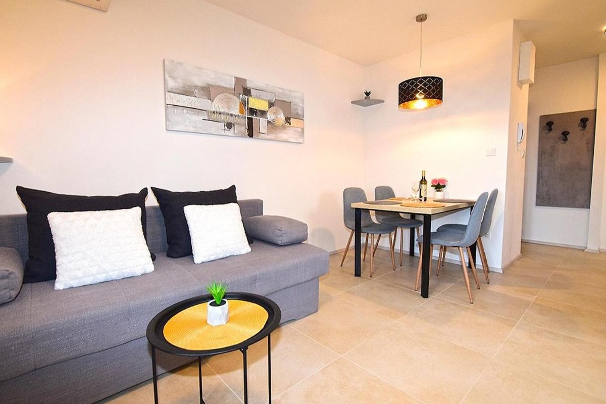 Sole Pula Apartman-Near Beach Luaran gambar